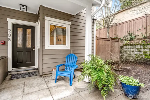 7322 Rainier Avenue S #208, Seattle, WA 98118