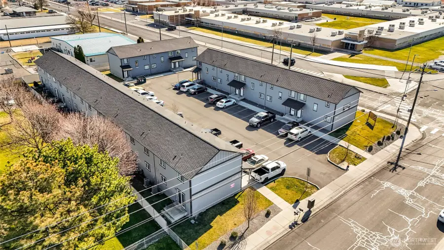 1525 S Monroe Street, Moses Lake, WA 98837 - #3