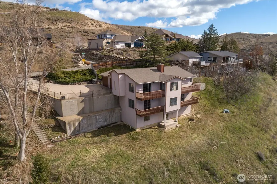 624 Daniels Drive Ne, East Wenatchee, WA 98802 - #3