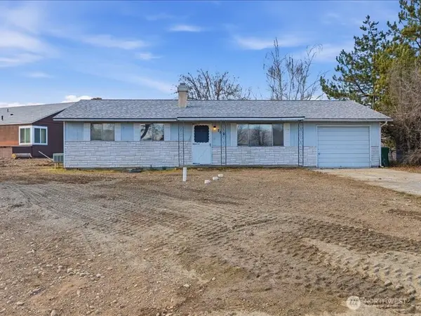 702 West Ridge Drive, Omak, WA 98841