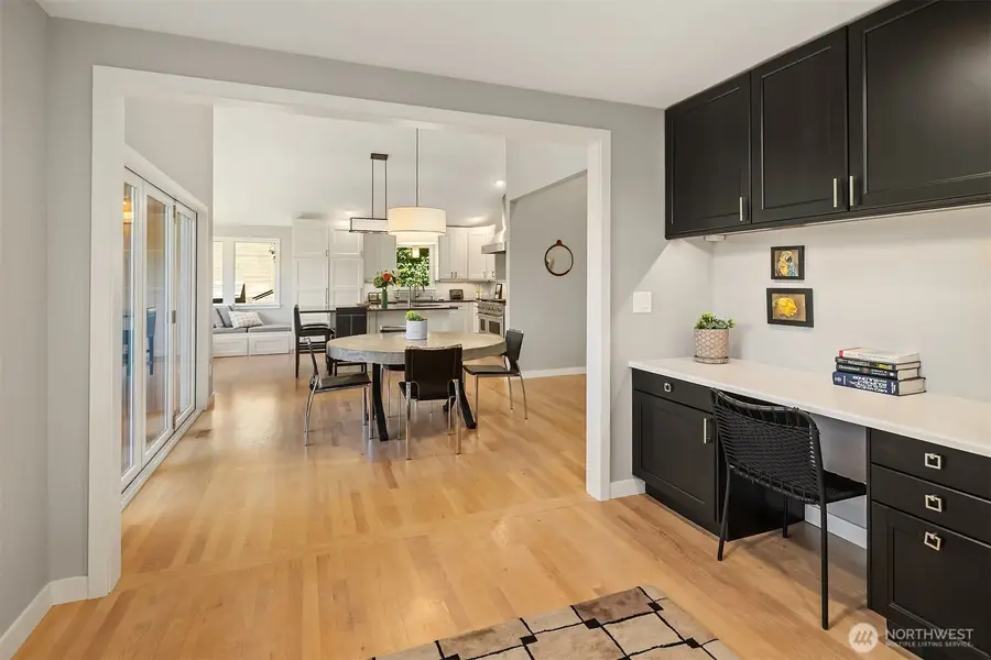 5610 W Mercer Way, Mercer Island, WA 98040 - #3