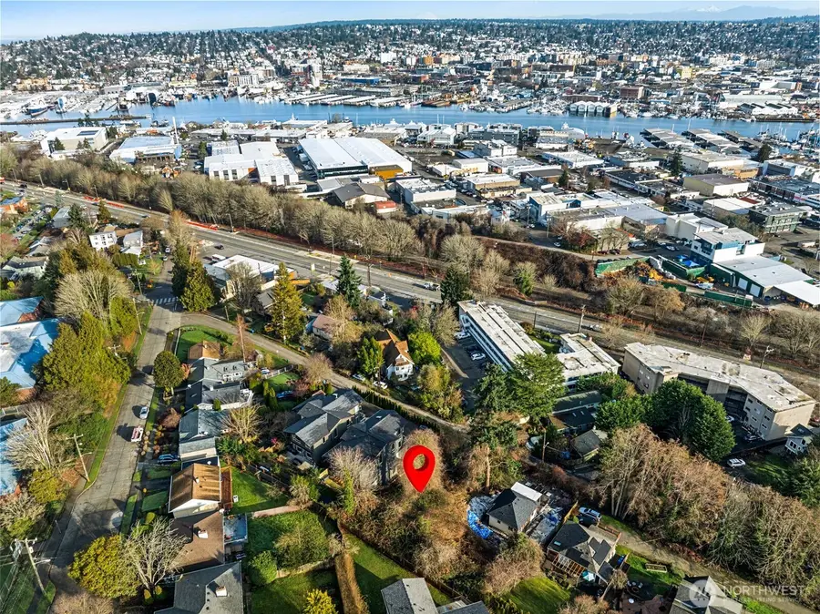 4019 Burton Place W, Seattle, WA 98199 - #2