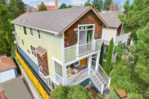 4415 40th Avenue Sw, Seattle, WA 98116