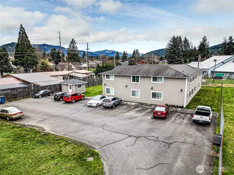 97 S Elderberry Avenue, Forks, WA 98331 - #2