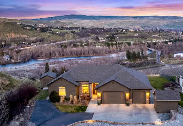 3045 Eastview Lane, Wenatchee, WA 98801