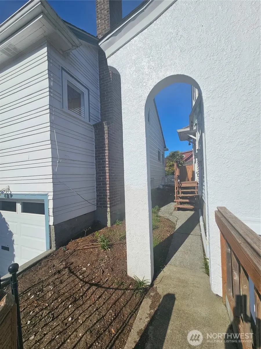 154 NW 73rd Street, Seattle, WA 98117 - #3