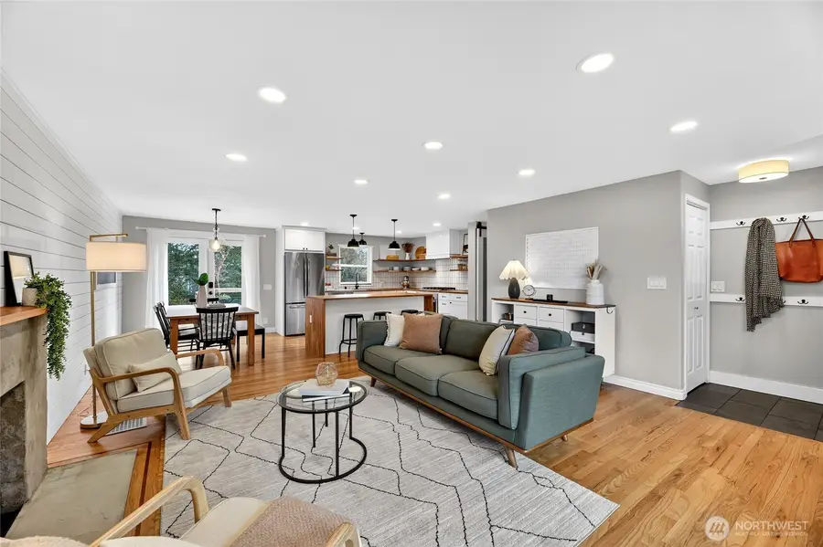 22207 54th Avenue W, Mountlake Terrace, WA 98043 - #3