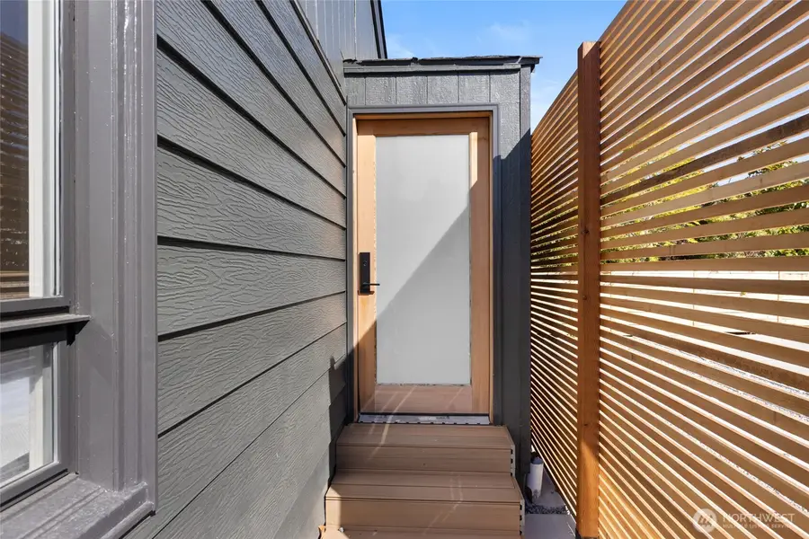 8731 13th Avenue Nw, Seattle, WA 98117 - #3