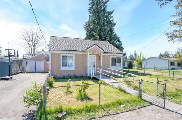 758 108th Street S, Tacoma, WA 98444