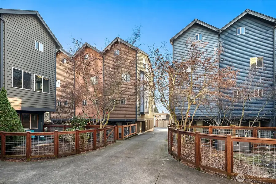 5919 California Avenue Sw #B, Seattle, WA 98136 - #2