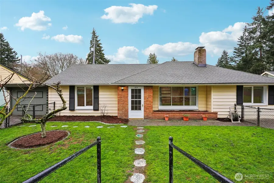 15314 Interlake Avenue N, Shoreline, WA 98133 - #3