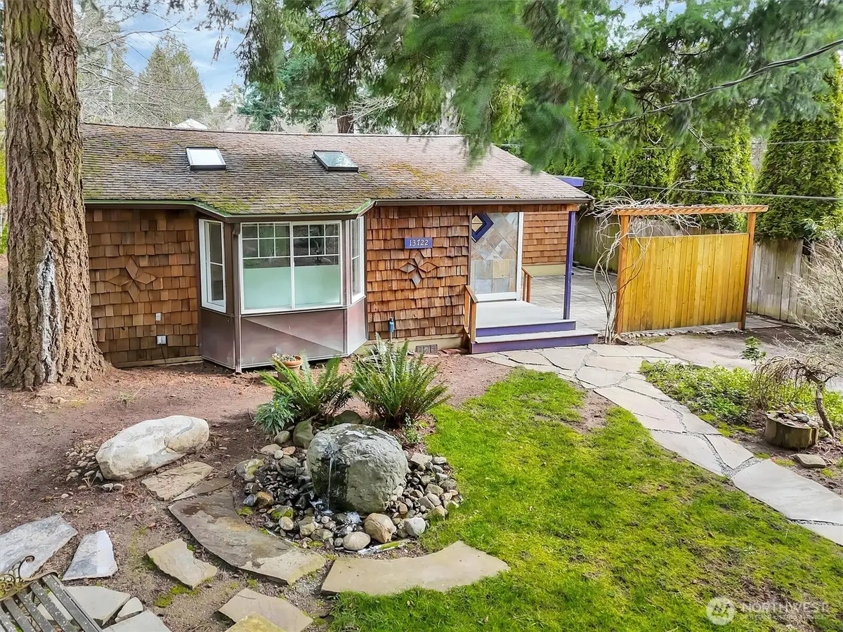 13722 Interlake Avenue N, Seattle, WA 98133 - #1