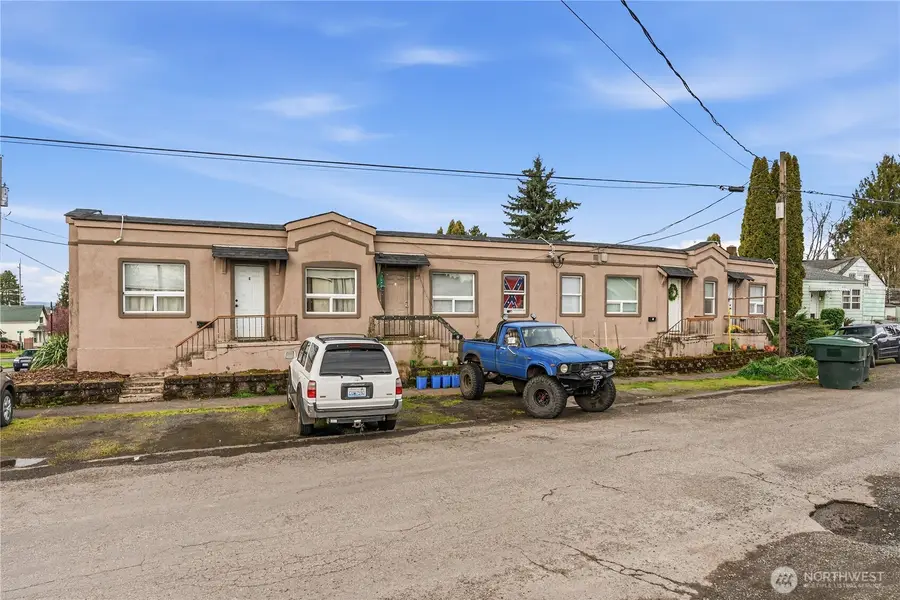 809 Columbia Street, Kelso, WA 98626 - #3