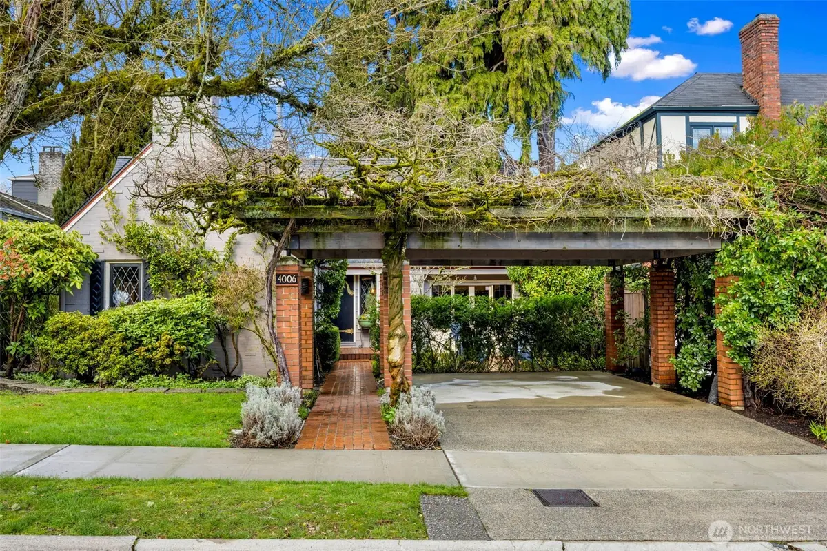 4006 NE 38th Street, Seattle, WA 98105 - #1