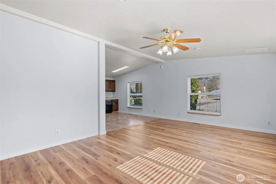 23 Hanna Avenue, Rock Island, WA 98850 - #3