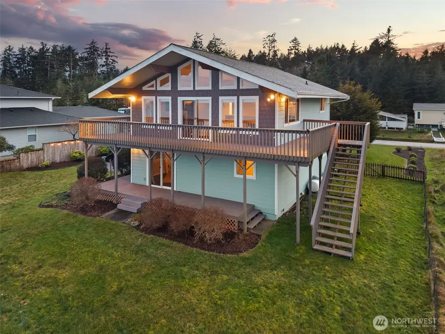 138 Sunrise Avenue Se, Ocean Shores, WA 98569 - #2