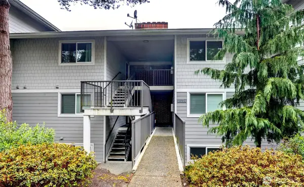 15214 NE 8th Street #G18, Bellevue, WA 98007