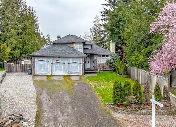 25738 215th Court Se, Maple Valley, WA 98038