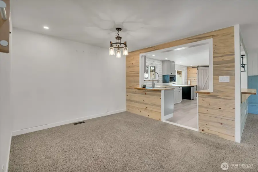 812 Maplewood Avenue W, Kent, WA 98030 - #3