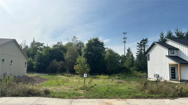 407 E 2nd Street #4, Nooksack, WA 98276