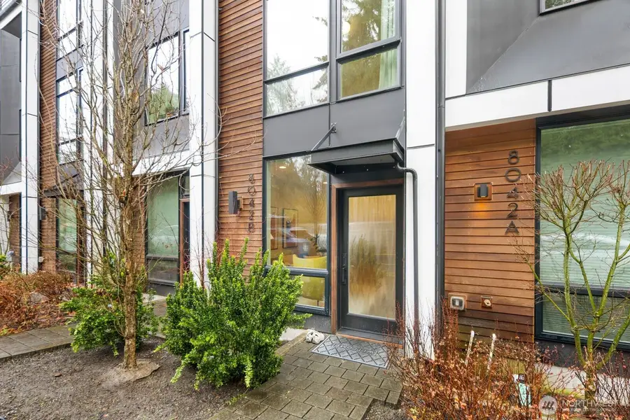 8042 35th Avenue Ne, Seattle, WA 98115 - #2