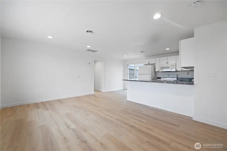 904 E Alderwood Drive, Moses Lake, WA 98837 - #3