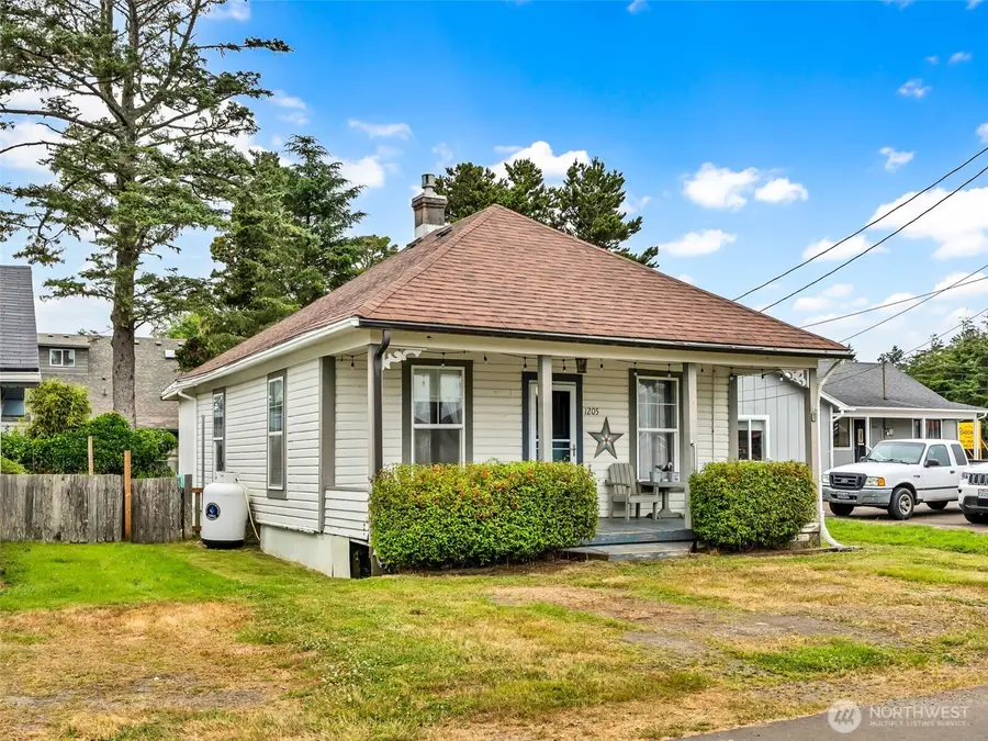 1205 49th Street, Seaview, WA 98644 - #3