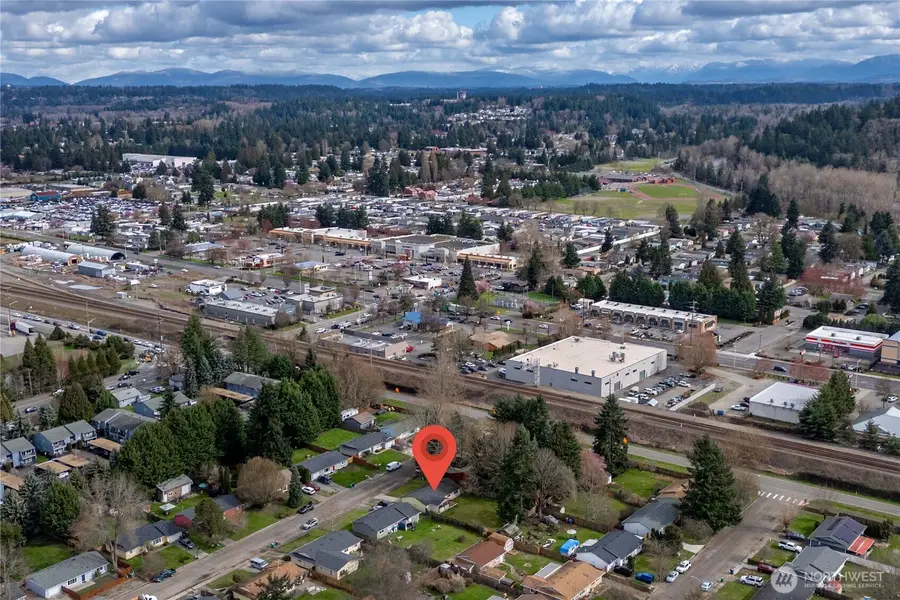 737 3rd Avenue Ne, Pacific, WA 98047 - #3