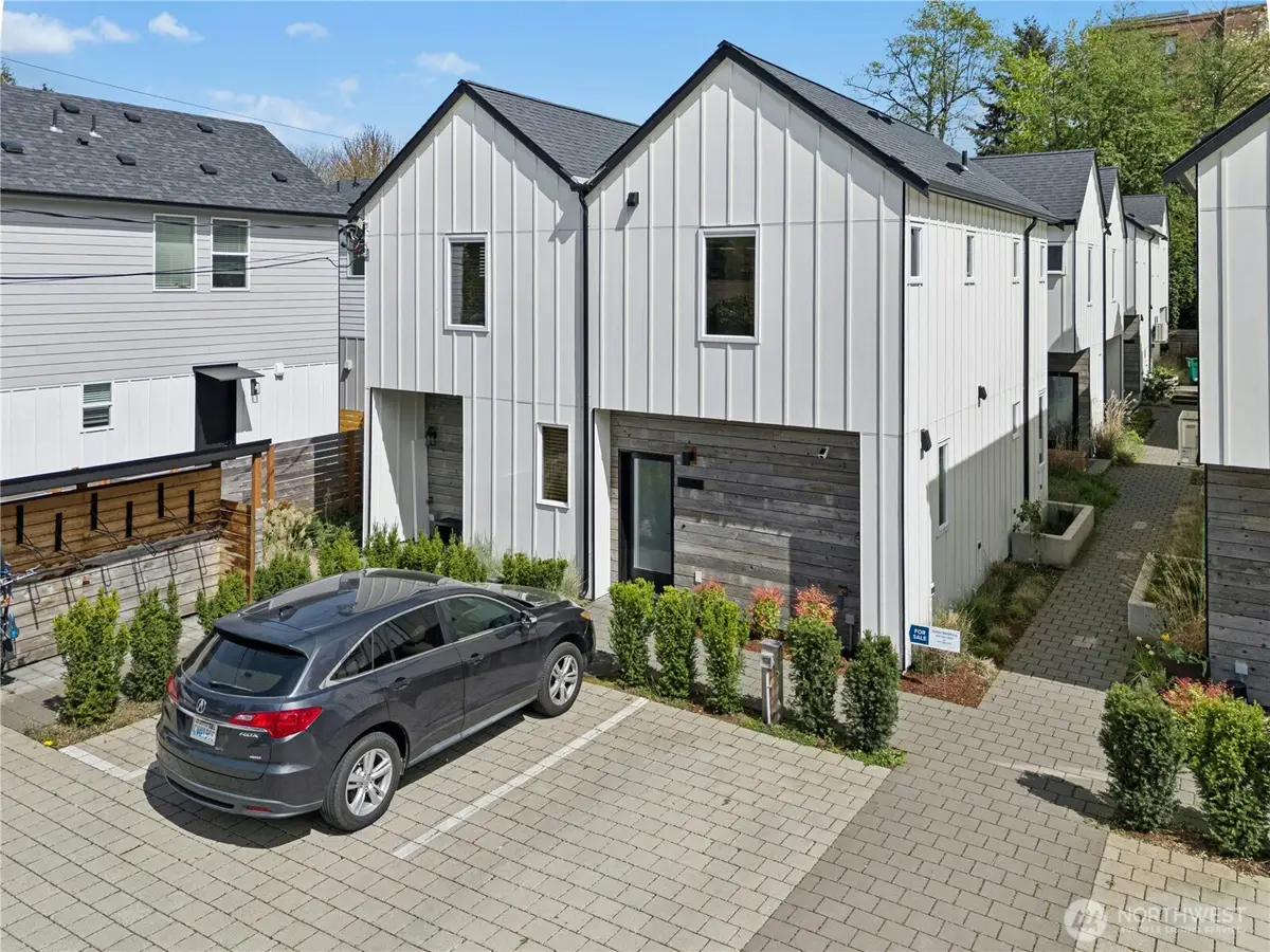 10354 Wallingford Avenue N #B, Seattle, WA 98133 - #1