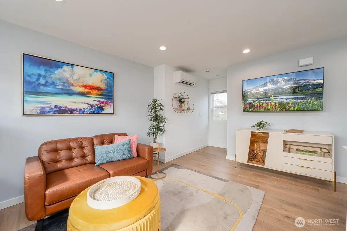 3015 61 Avenue Sw #B, Seattle, WA 98116 - #1