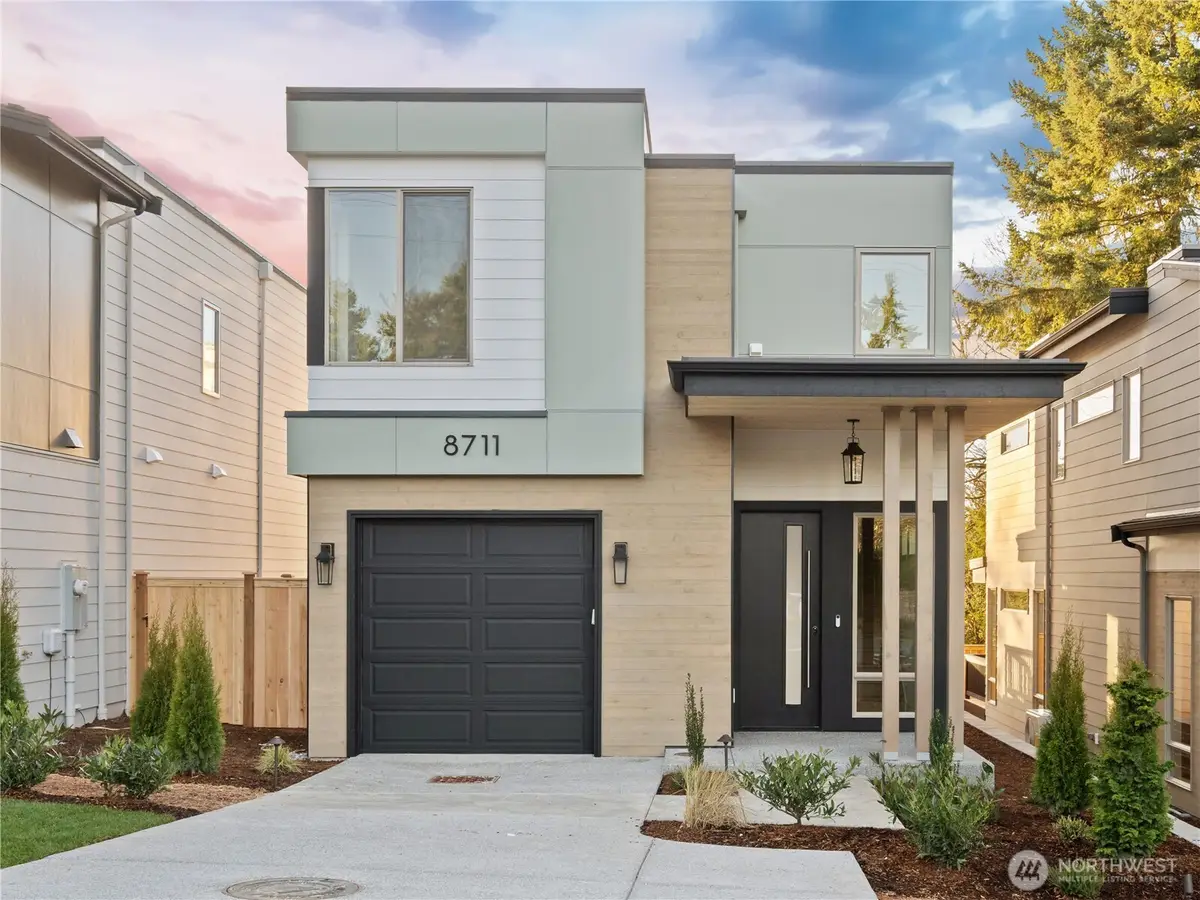 8711 126th Avenue Ne, Kirkland, WA 98033 - #1