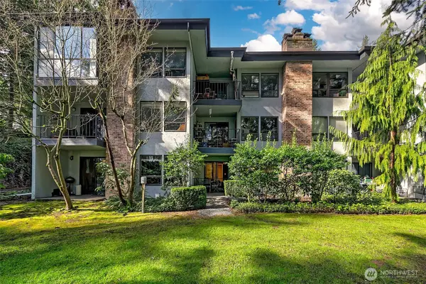 8515 242nd Street Sw #103, Edmonds, WA 98026