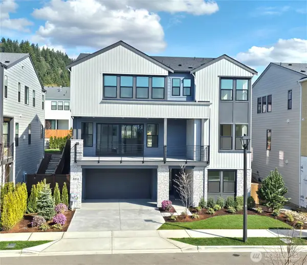 8517 137th Avenue Se, Newcastle, WA 98059