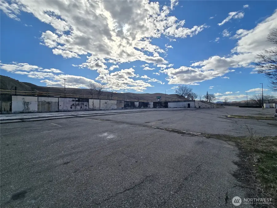 11 Appleway, Okanogan, WA 98840 - #2