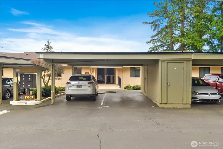 23305 Lakeview Drive #C204, Mountlake Terrace, WA 98043 - #2