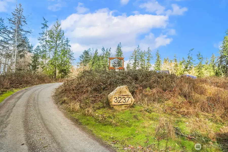 3237 Hilberg, Clinton, WA 98236 - #3
