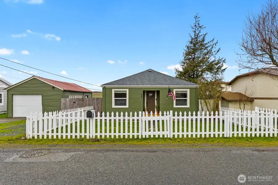 951 SE Dock Street, Oak Harbor, WA 98277 - #2