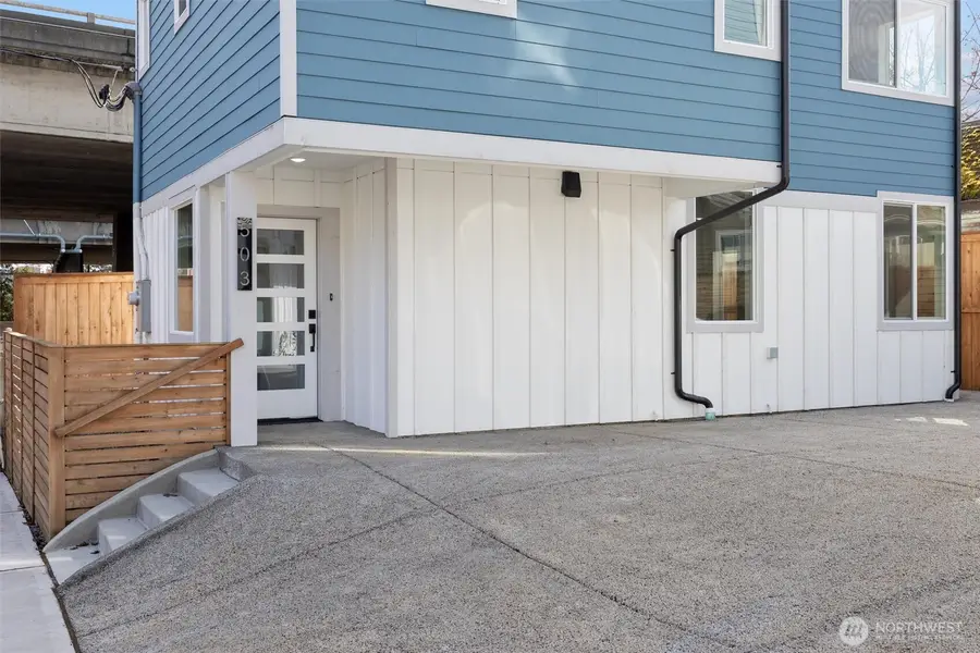 503 NE 42nd Street, Seattle, WA 98105 - #2