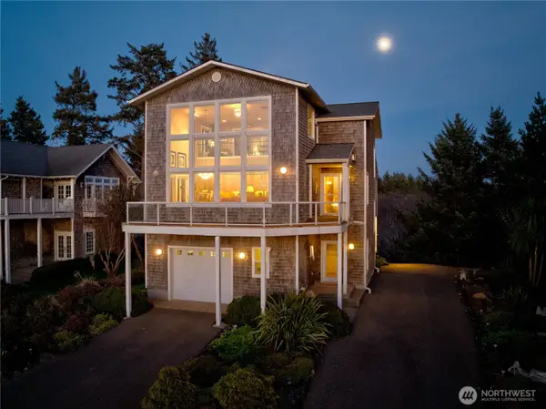 34404 J Place, Ocean Park, WA 98640