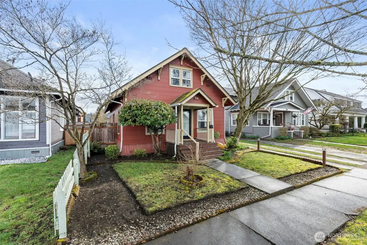 214 N Washington Avenue, Centralia, WA 98531 - #1