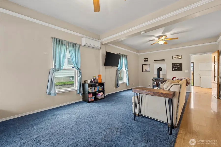 1011 E Fairhaven Avenue, Burlington, WA 98233 - #3