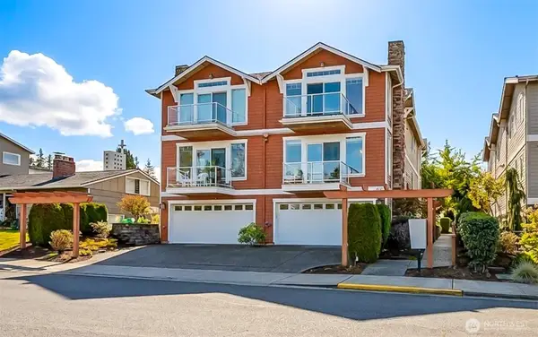 626 Glen Street #201, Edmonds, WA 98020