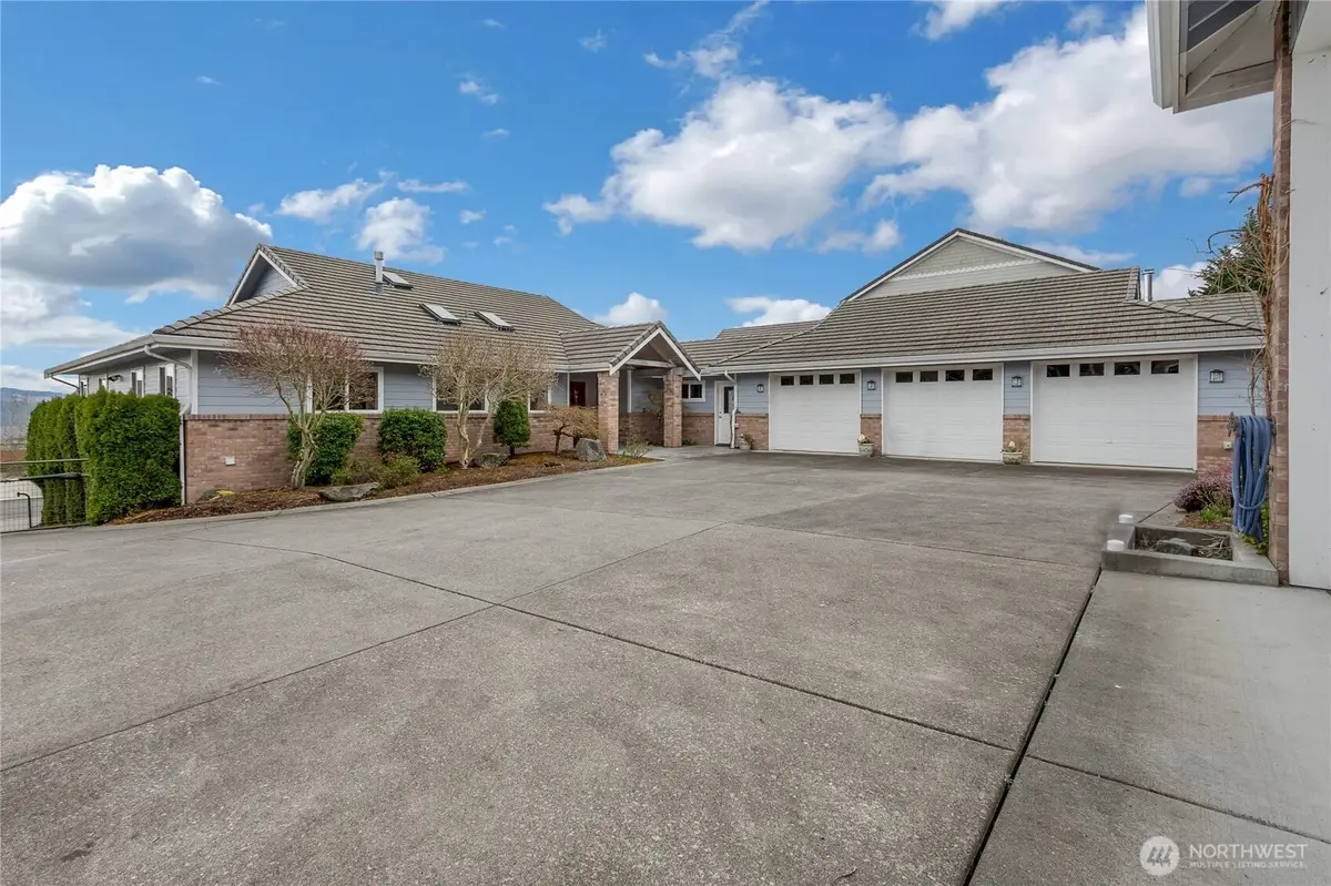 16412 139th Avenue E, Puyallup, WA 98374 - #1