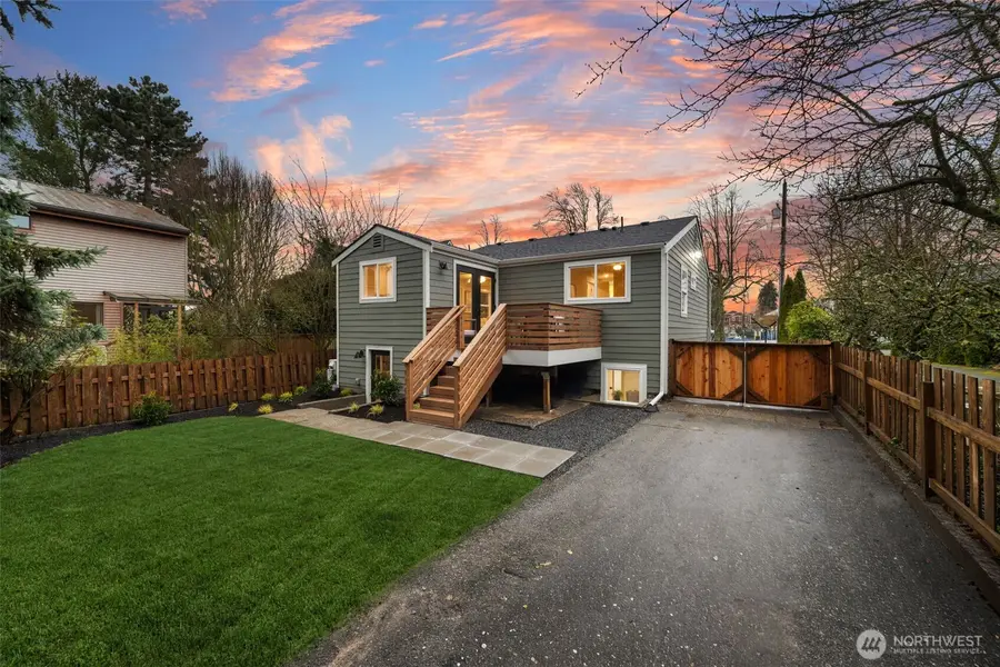 7536 13th Avenue Nw, Seattle, WA 98117 - #3