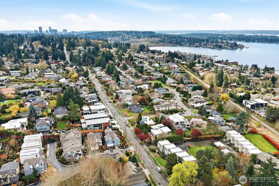 6527 106th Avenue Ne, Kirkland, WA 98033 - #3