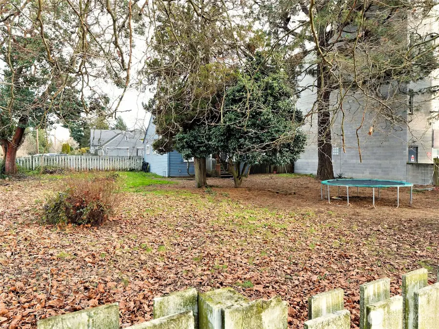 13502 Ambaum Boulevard Sw, Burien, WA 98146 - #3