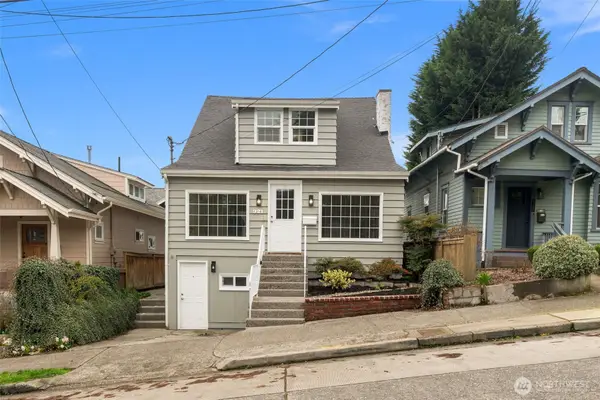 921 N 50th Street, Seattle, WA 98103