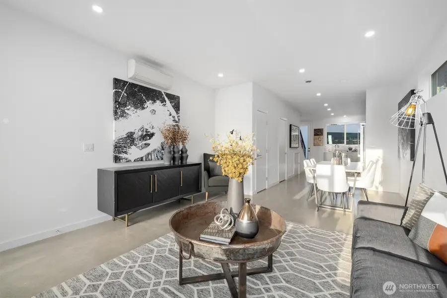 6608 Carleton Avenue S #B, Seattle, WA 98108 - #3