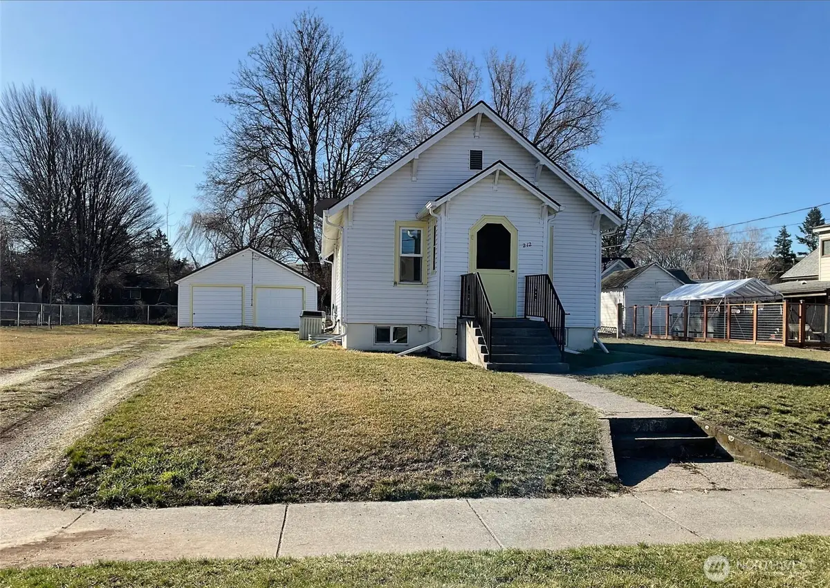 212 E Sixth, Waitsburg, WA 99361 - #1