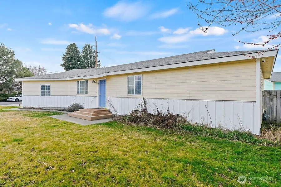 301 W Helena Avenue, Ellensburg, WA 98926 - #3